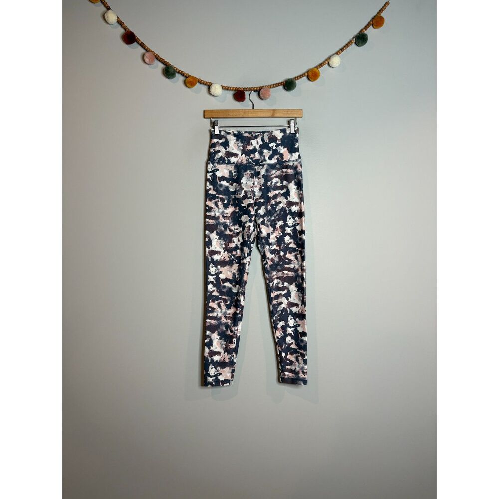 Balance Collection patterned athletic leggings